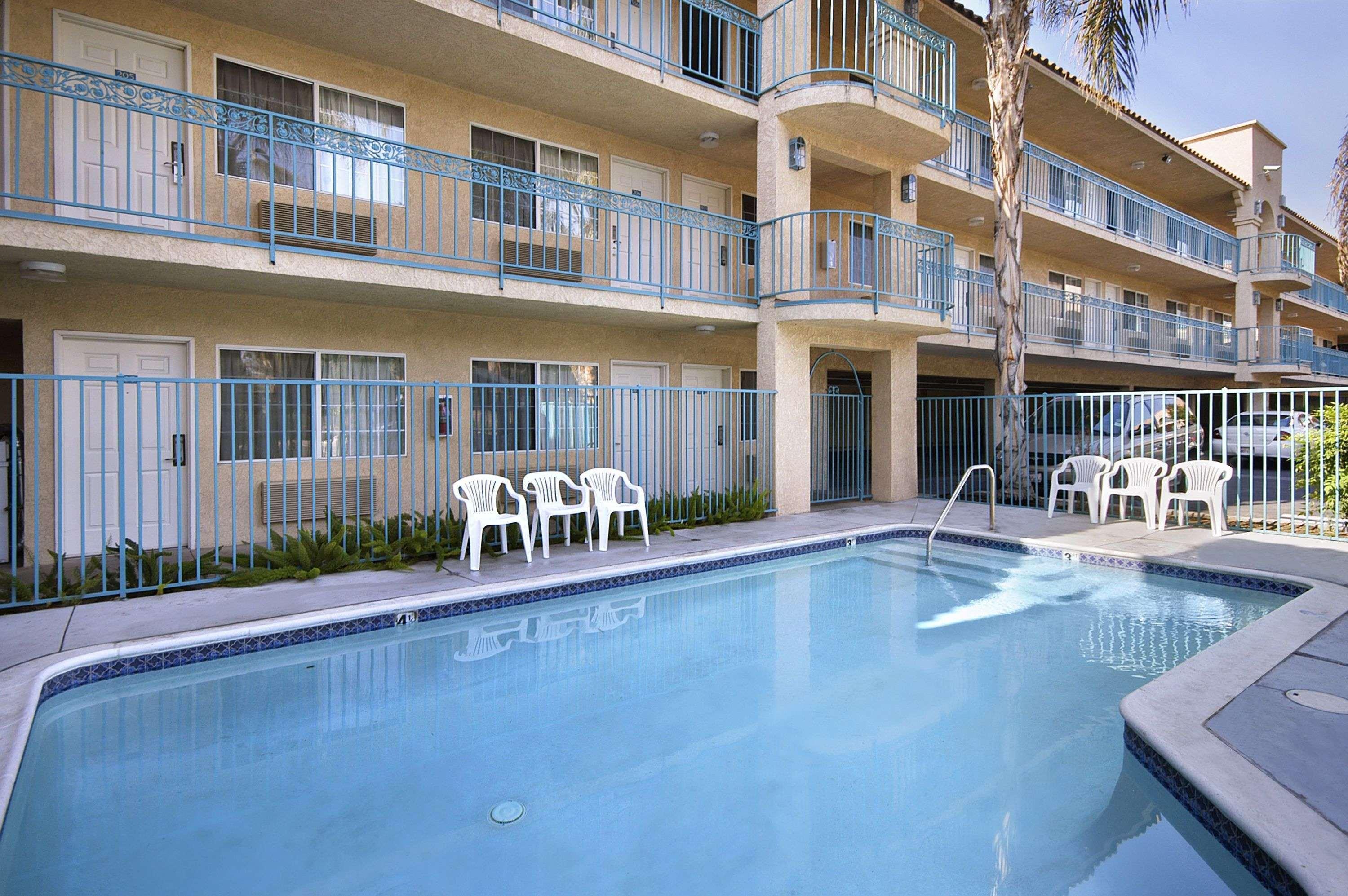 Days Inn By Wyndham Riverside Tyler Mall Buitenkant foto