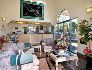 Days Inn By Wyndham Riverside Tyler Mall Buitenkant foto